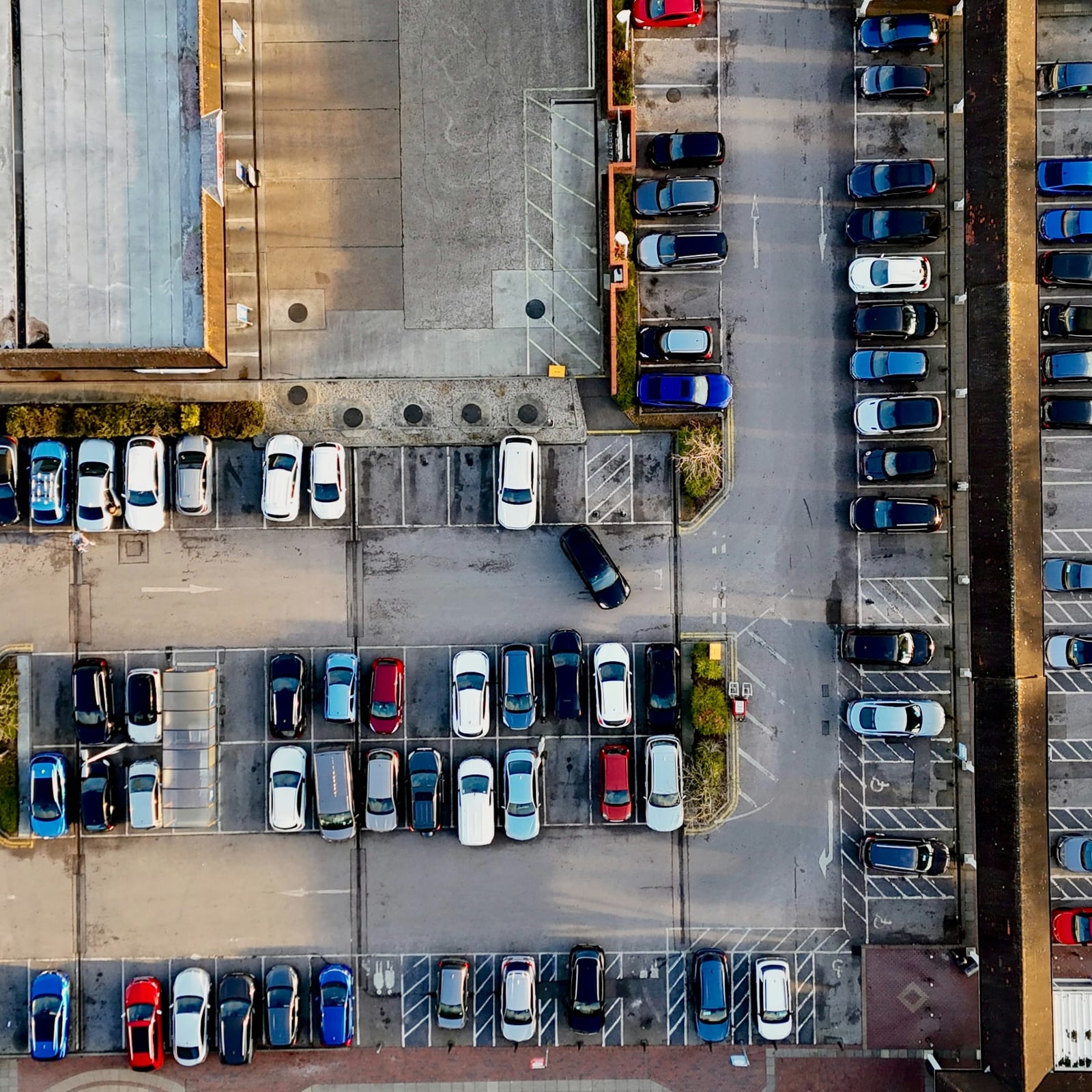 Parkplatznot an Krankenhäusern und Ärztezentren: Wenn der Stellplatz zum Versorgungsproblem wird